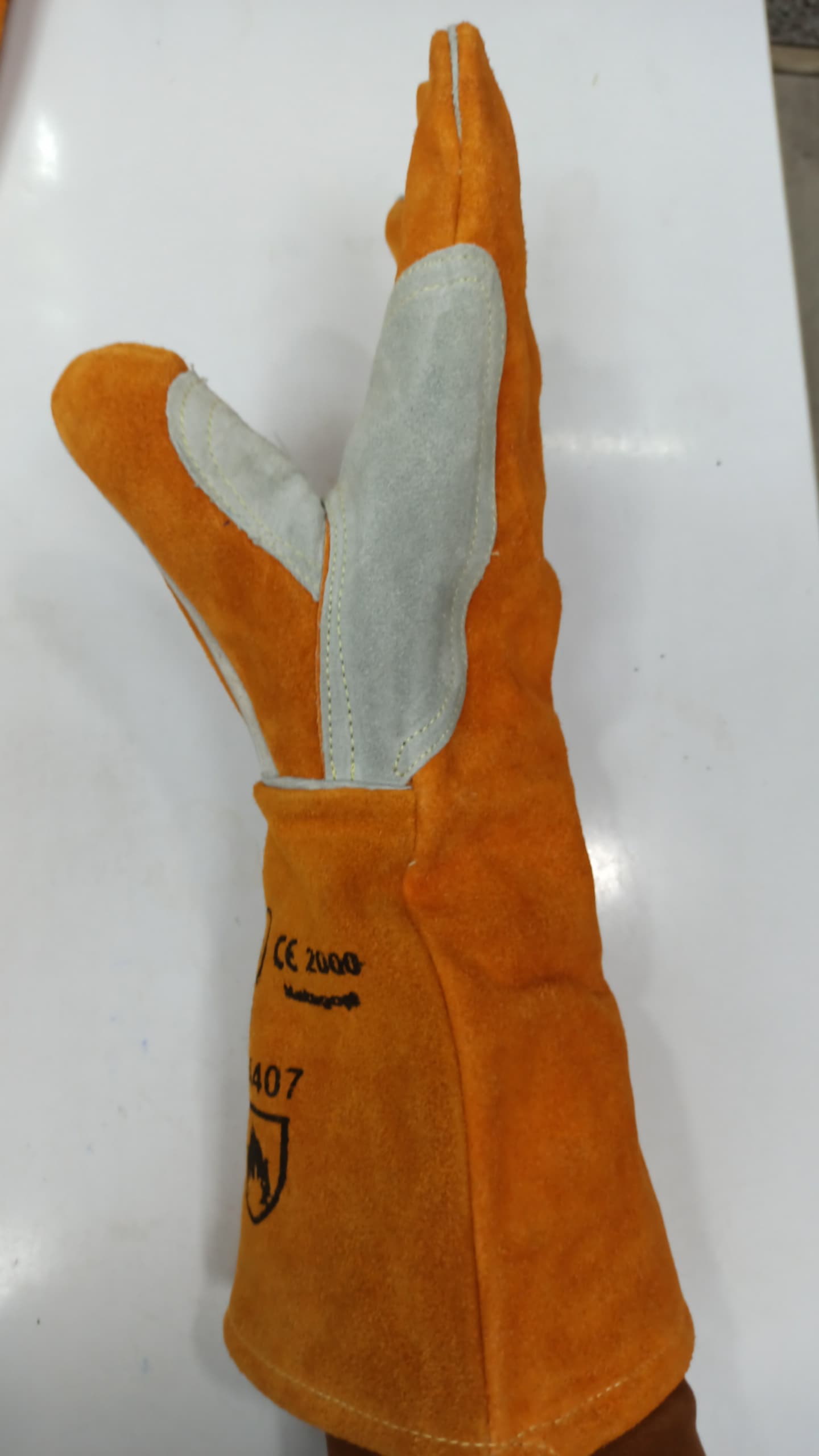 دستکش جوشکاری ساق بلند طرح فرانسوی درجه یک با نخ کولار